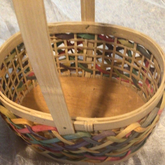 Set of 3 hand- painted Vintage Baskets - Picture 3 of 4